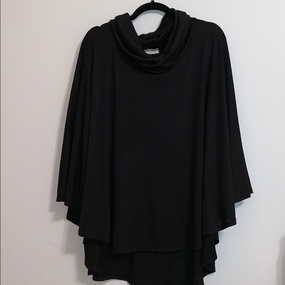 Poncho - Picture 2 of 5